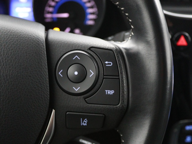 Toyota Auris - 1.8 Hybrid Dynamic Ultimate