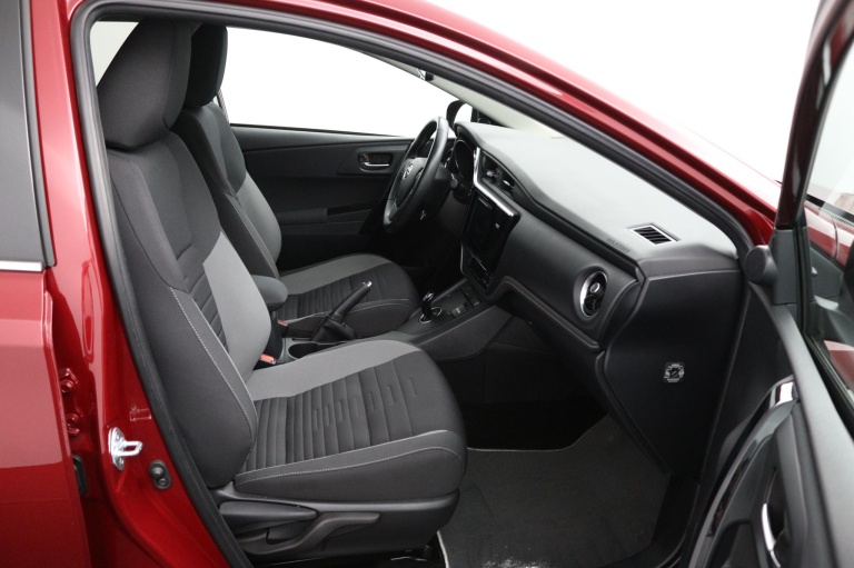 Toyota Auris - 1.8 Hybrid Dynamic Ultimate 22