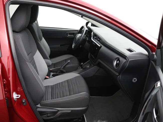 Toyota Auris - 1.8 Hybrid Dynamic Ultimate