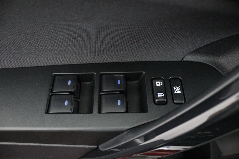 Toyota Auris - 1.8 Hybrid Dynamic Ultimate 27