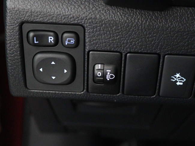 Toyota Auris - 1.8 Hybrid Dynamic Ultimate