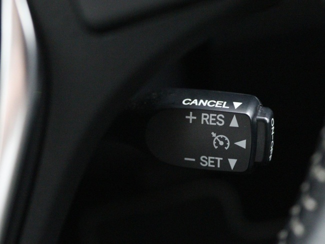 Toyota Auris - 1.8 Hybrid Dynamic Ultimate