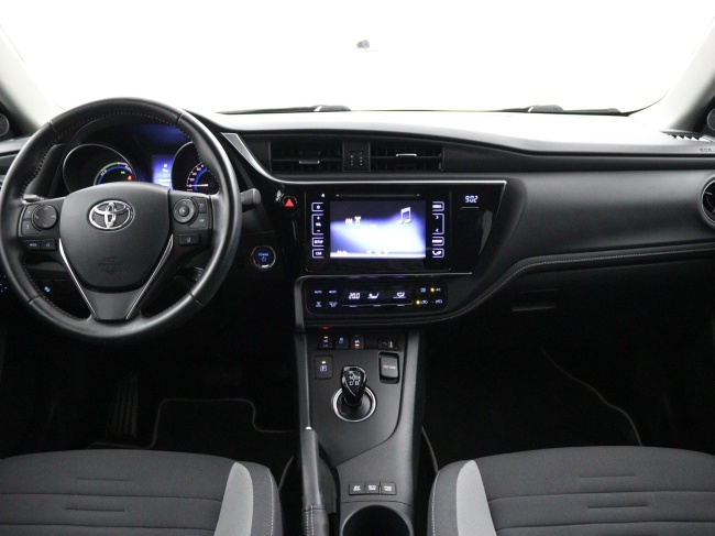 Toyota Auris - 1.8 Hybrid Dynamic Ultimate