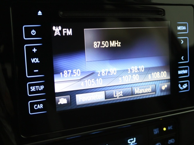 Toyota Auris - 1.8 Hybrid Dynamic Ultimate