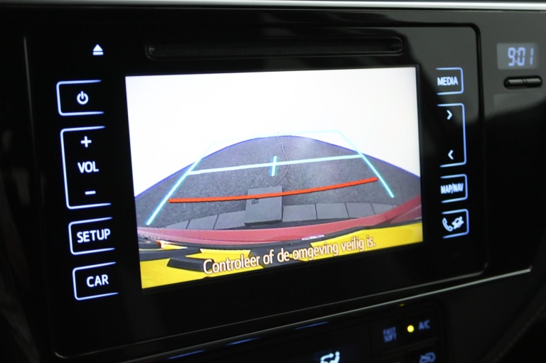 Toyota Auris - 1.8 Hybrid Dynamic Ultimate 9