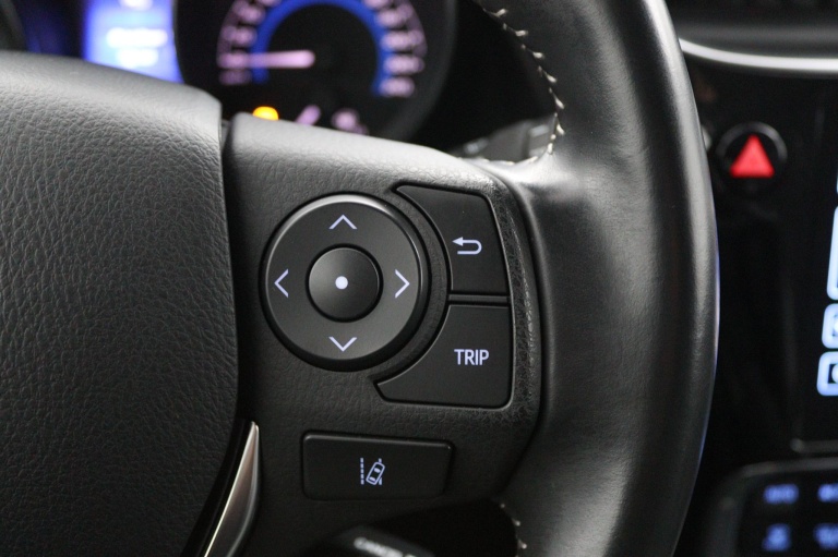 Toyota Auris - 1.8 Hybrid Freestyle 21