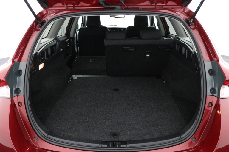 Toyota Auris - 1.8 Hybrid Freestyle 24