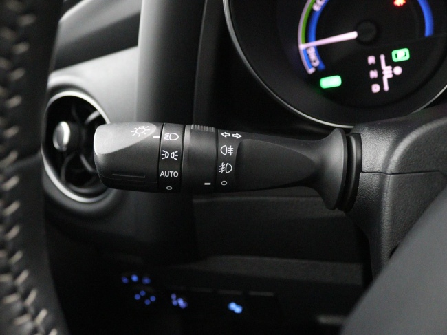 Toyota Auris - 1.8 Hybrid Freestyle