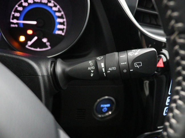 Toyota Auris - 1.8 Hybrid Freestyle