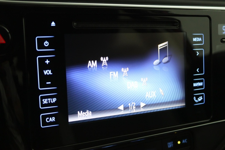 Toyota Auris - 1.8 Hybrid Freestyle 42