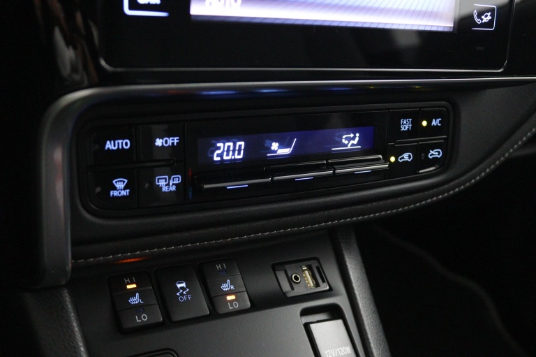 Toyota Auris - 1.8 Hybrid Freestyle 7