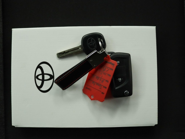 Toyota Aygo X - 1.0 VVT-i MT Play