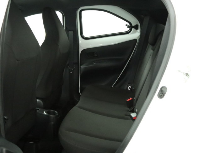 Toyota Aygo X - 1.0 VVT-i MT Play