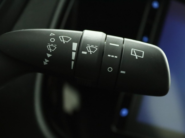 Toyota Aygo X - 1.0 VVT-i MT Play