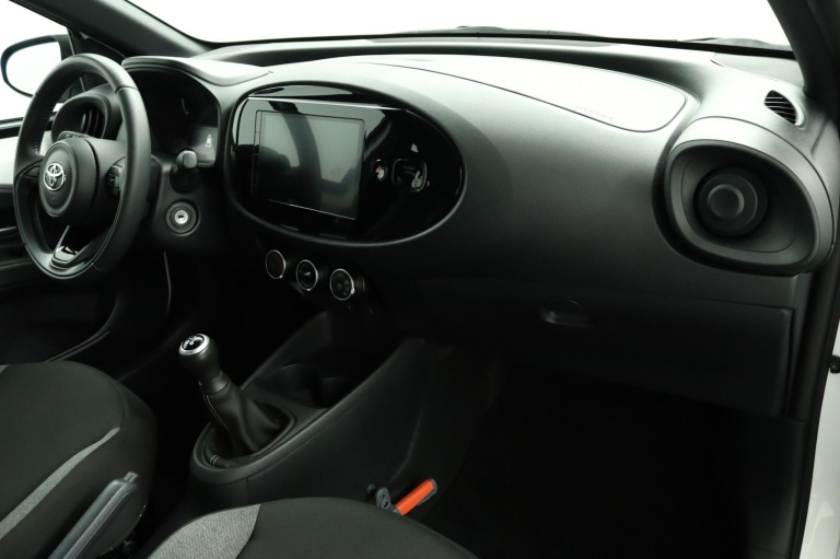 Toyota Aygo X - 1.0 VVT-i MT Play 42