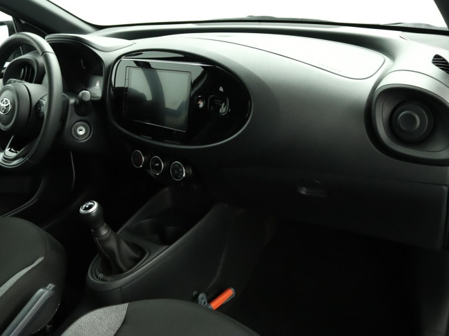 Toyota Aygo X - 1.0 VVT-i MT Play
