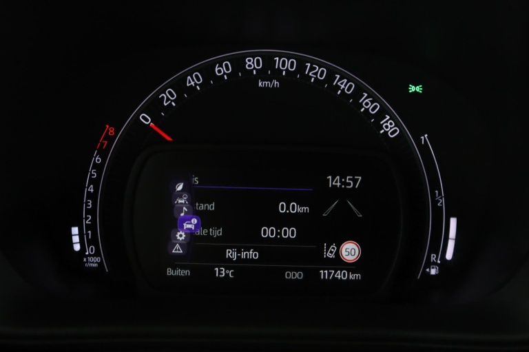 Toyota Aygo X - 1.0 VVT-i MT Play 46