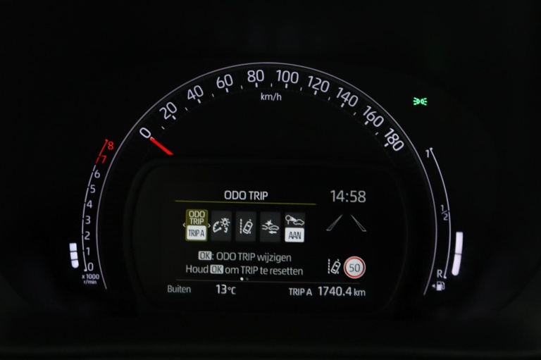 Toyota Aygo X - 1.0 VVT-i MT Play 49