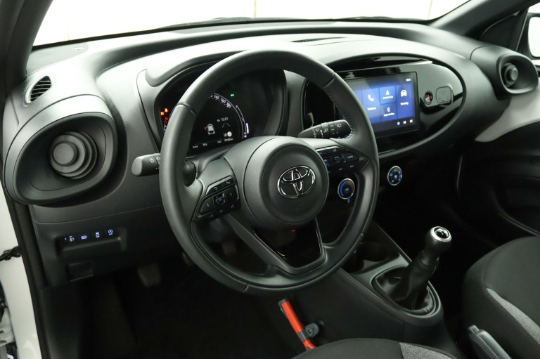 Toyota Aygo X - 1.0 VVT-i MT Play 56