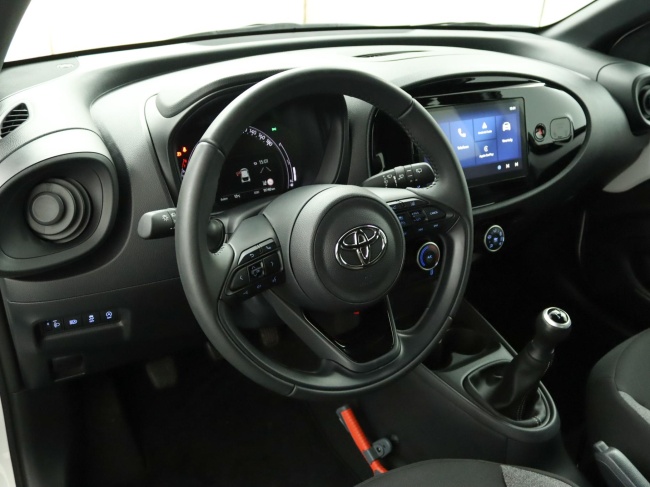 Toyota Aygo X - 1.0 VVT-i MT Play