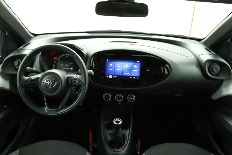 Toyota Aygo X - 1.0 VVT-i MT Play 57
