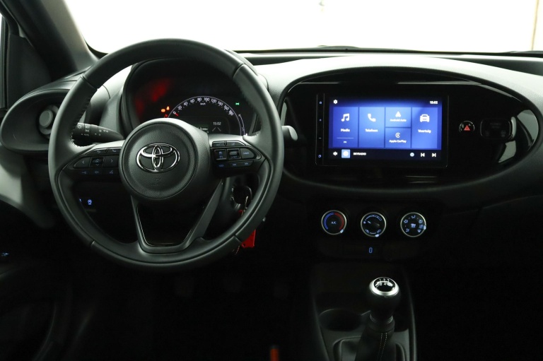 Toyota Aygo X - 1.0 VVT-i MT Play 58