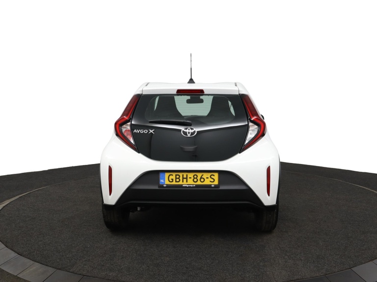 Toyota Aygo X - 1.0 VVT-i MT Play 61