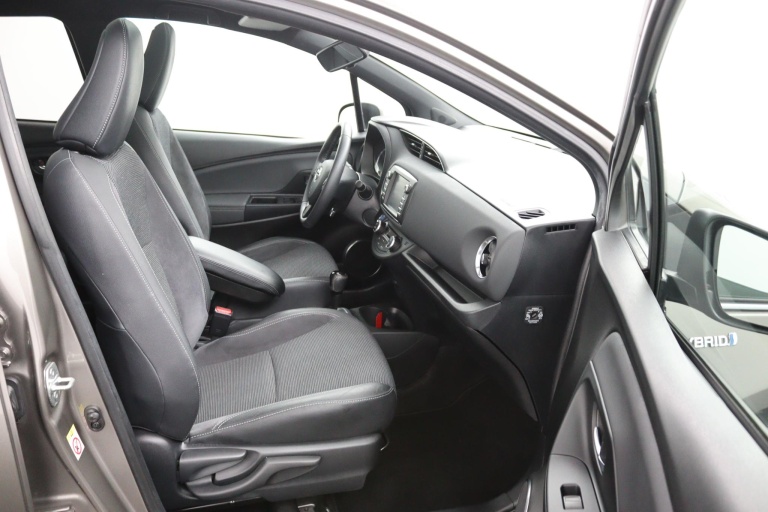 Toyota Yaris - 1.5 Hybrid Executive 10
