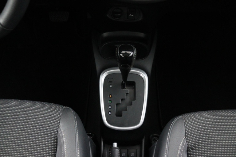 Toyota Yaris - 1.5 Hybrid Executive 22