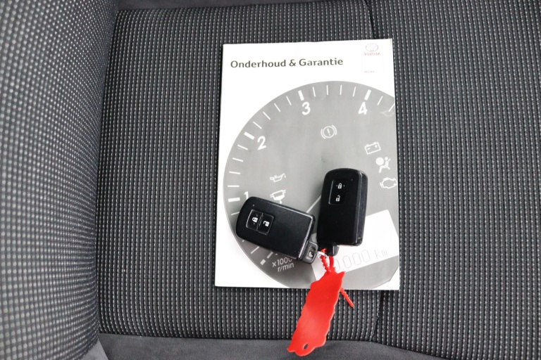 Toyota Yaris - 1.5 Hybrid Executive 24