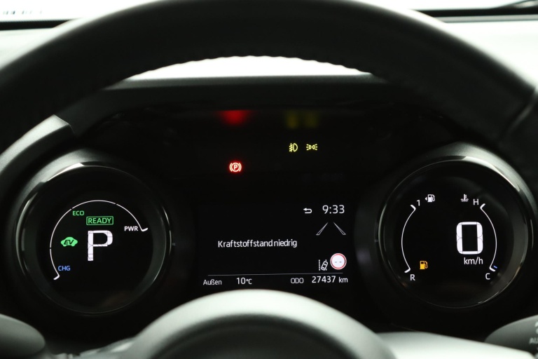 Toyota Yaris - 1.5 Hybrid Executive 6