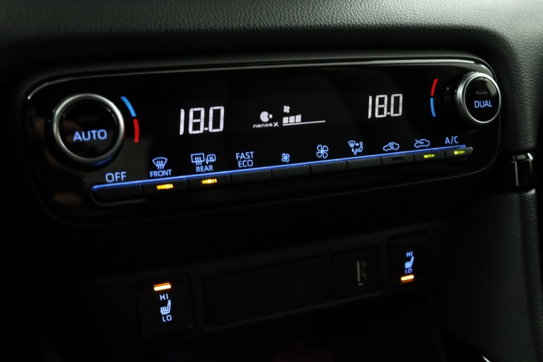 Toyota Yaris - 1.5 Hybrid Executive 7