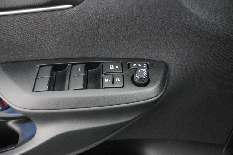 Toyota Yaris - 1.5 Hybrid Executive 28