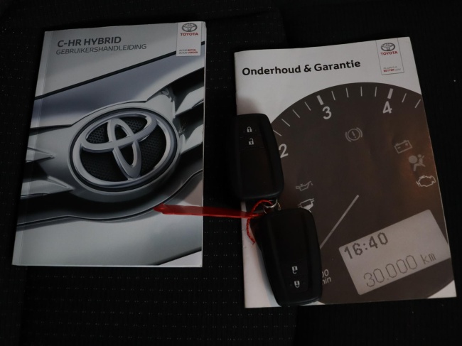 Toyota C-HR - 1.8 Hybrid Dynamic