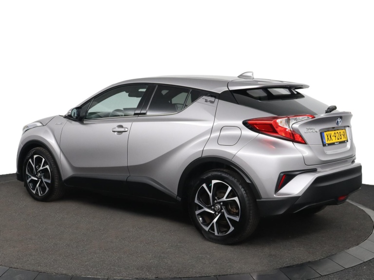 Toyota C-HR - 1.8 Hybrid Dynamic 12