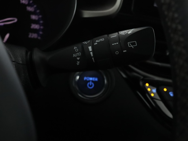 Toyota C-HR - 1.8 Hybrid Dynamic