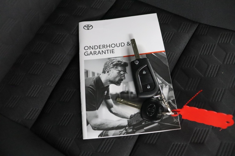 Toyota Yaris - 1.5 Hybrid 115 Active 11