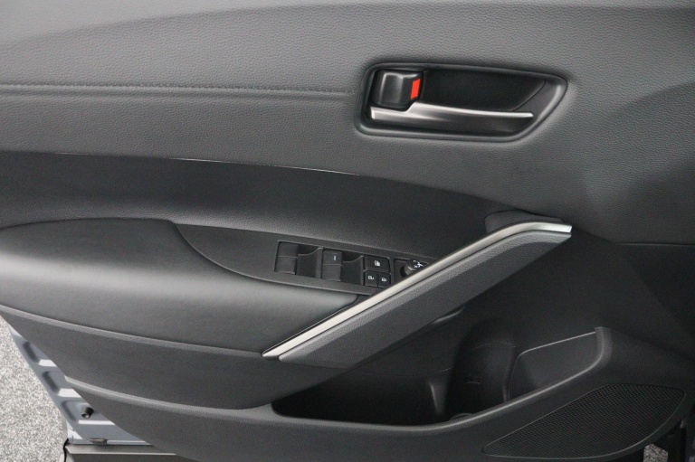 Toyota Corolla Cross - Hybrid 180 GR Sport 27