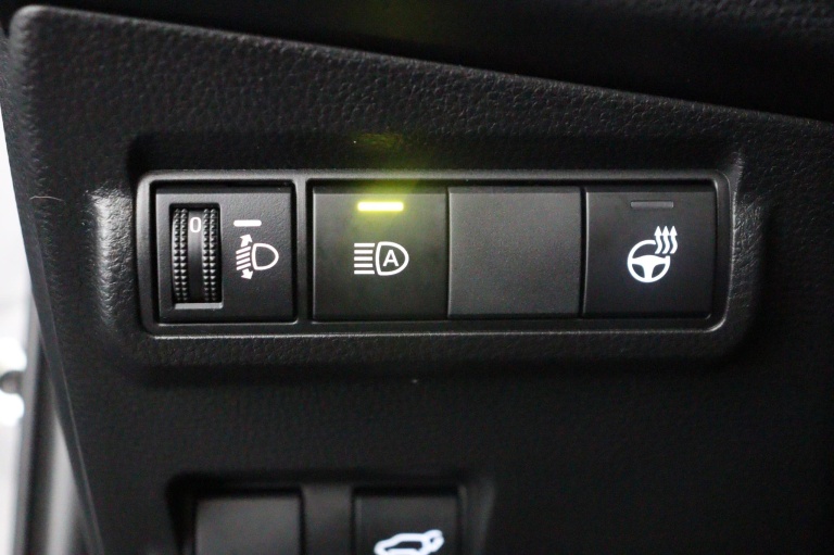 Toyota Corolla Cross - Hybrid 180 GR Sport 29