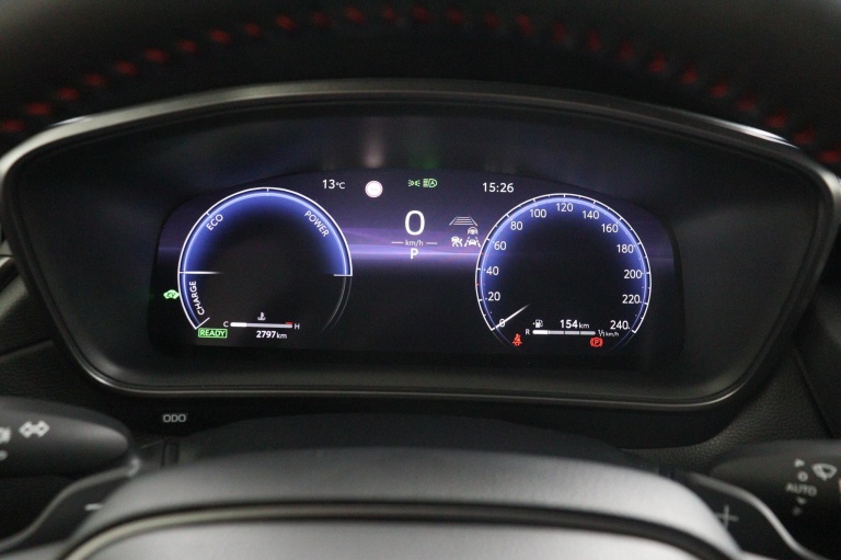 Toyota Corolla Cross - Hybrid 180 GR Sport 6