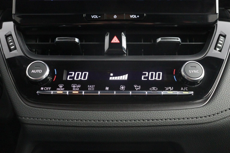 Toyota Corolla Cross - Hybrid 180 GR Sport 7