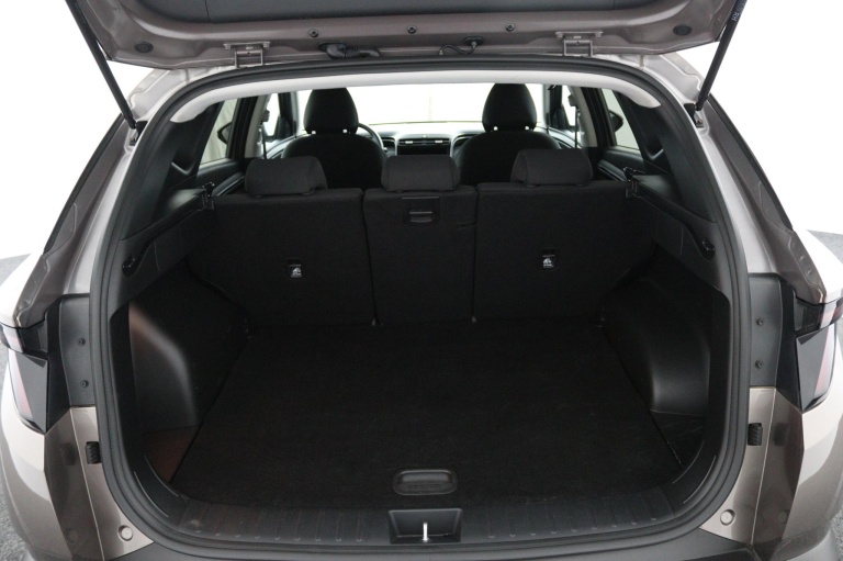 Hyundai Tucson - 1.6 T-GDI HEV Comfort 19