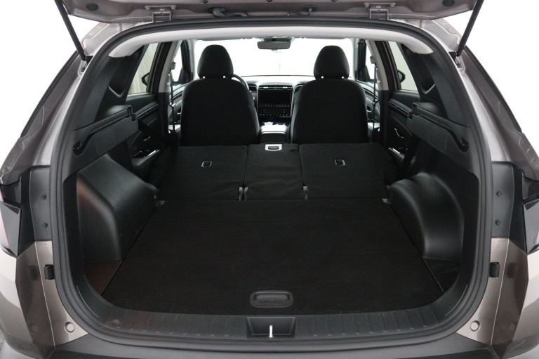 Hyundai Tucson - 1.6 T-GDI HEV Comfort 21