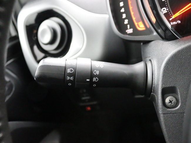 Toyota Aygo - 1.0 VVT-i x-joy