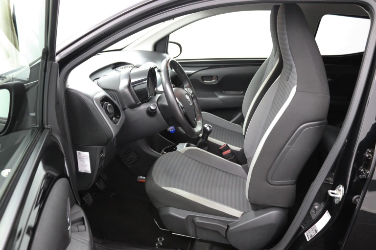 Toyota Aygo - 1.0 VVT-i x-joy 9
