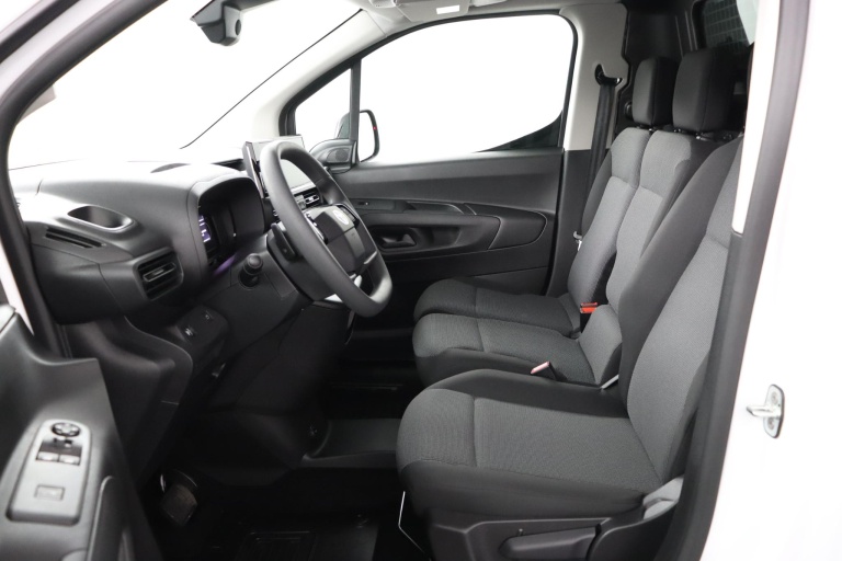 Toyota PROACE CITY Electric - Navigator 50 kWh 17