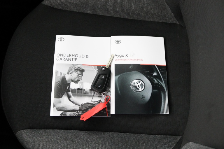 Toyota Aygo X - 1.0 VVT-i MT Play 11