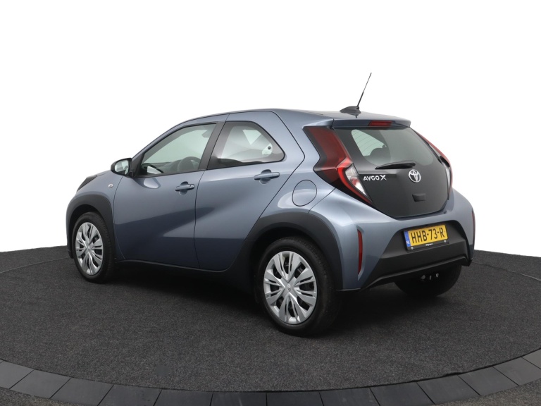 Toyota Aygo X - 1.0 VVT-i MT Play 12