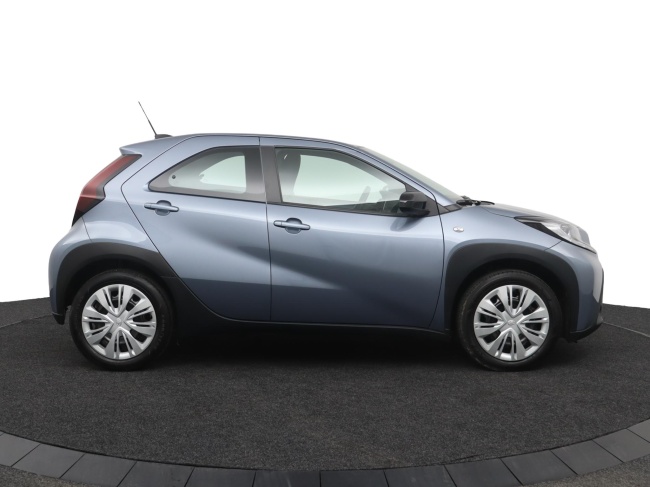 Toyota Aygo X - 1.0 VVT-i MT Play