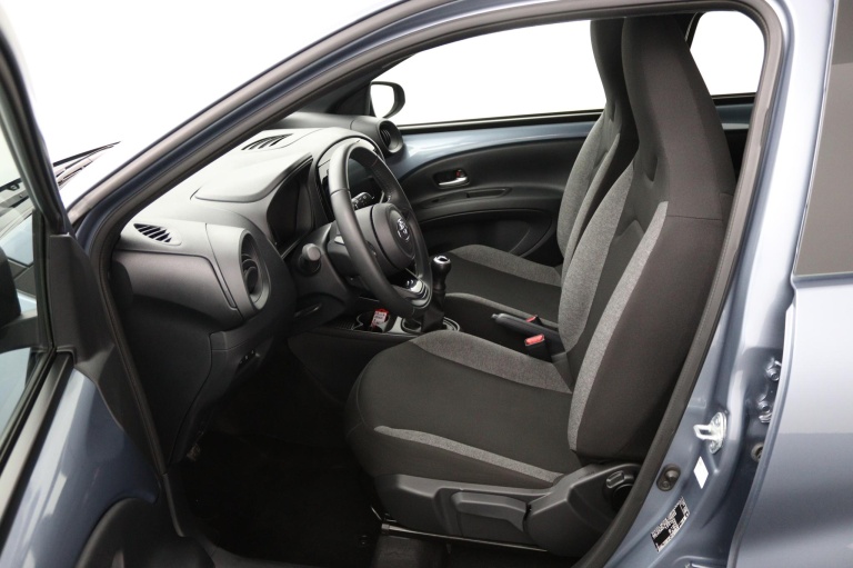 Toyota Aygo X - 1.0 VVT-i MT Play 17